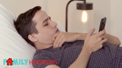 Family Hookups featuring Ricky Spanish and Alexia Anders's side fuck clip