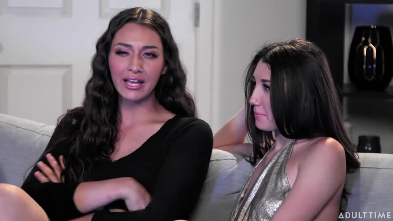 Aesthetic chicks Bella Rolland and Maya Woulfe love FFM sex - ePornTube