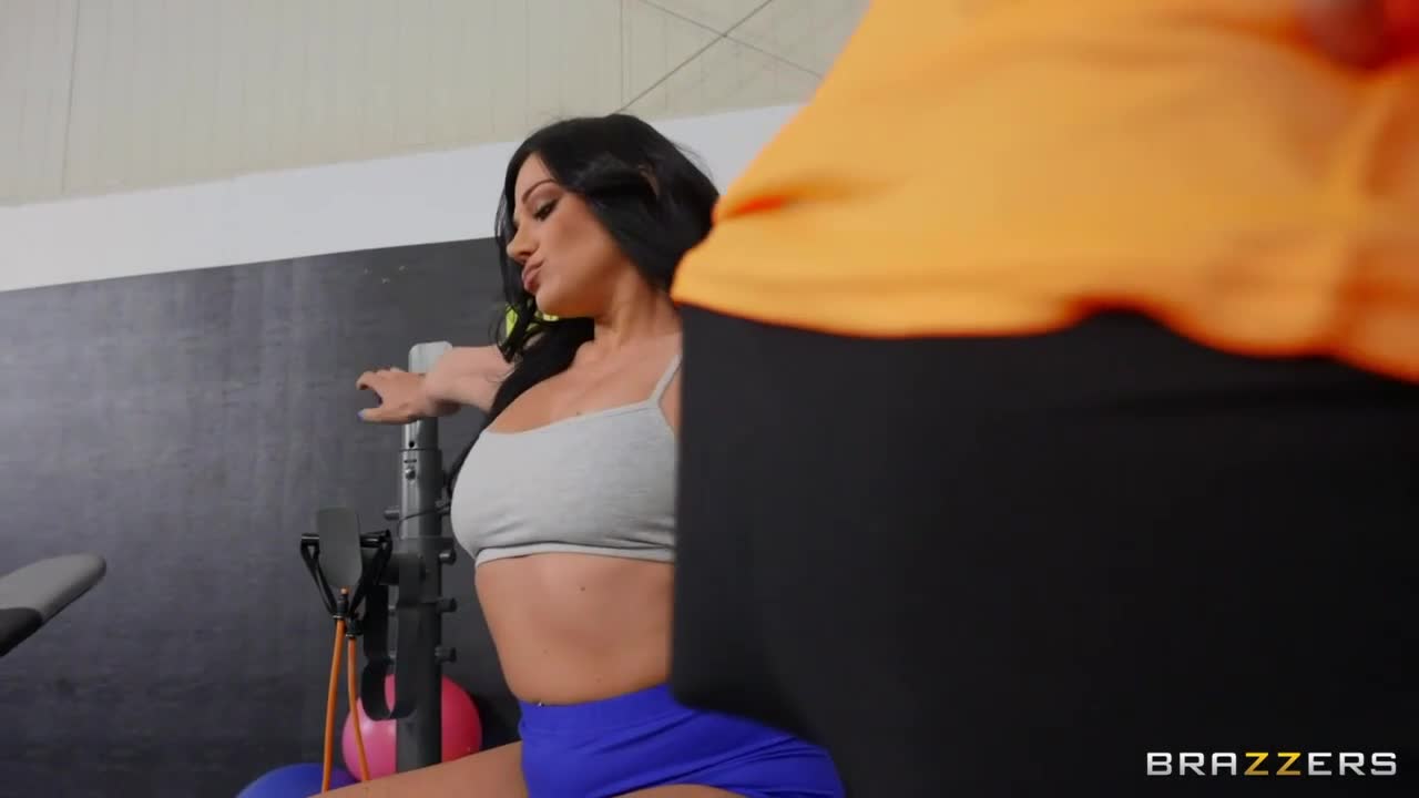 Hard fuck in the gym with a big-boobed brunette Mona Azar