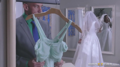 Slutty bride Juelz Ventura decided to try anal sex right before the wedding