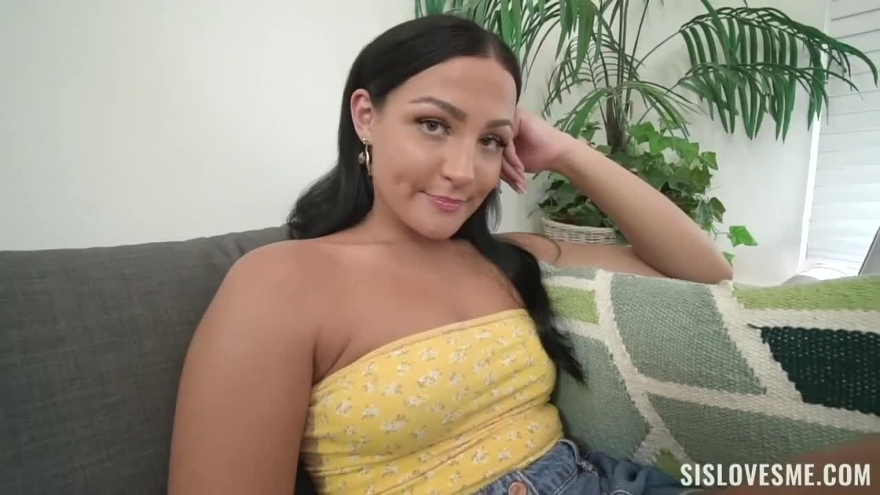 Aesthetic model Mila Monet gets rammed in the doggy style pose - ePornTube