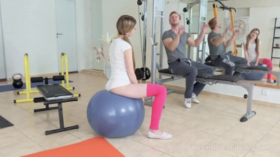 Coach fucks with a slender tee Vlada right in the gym