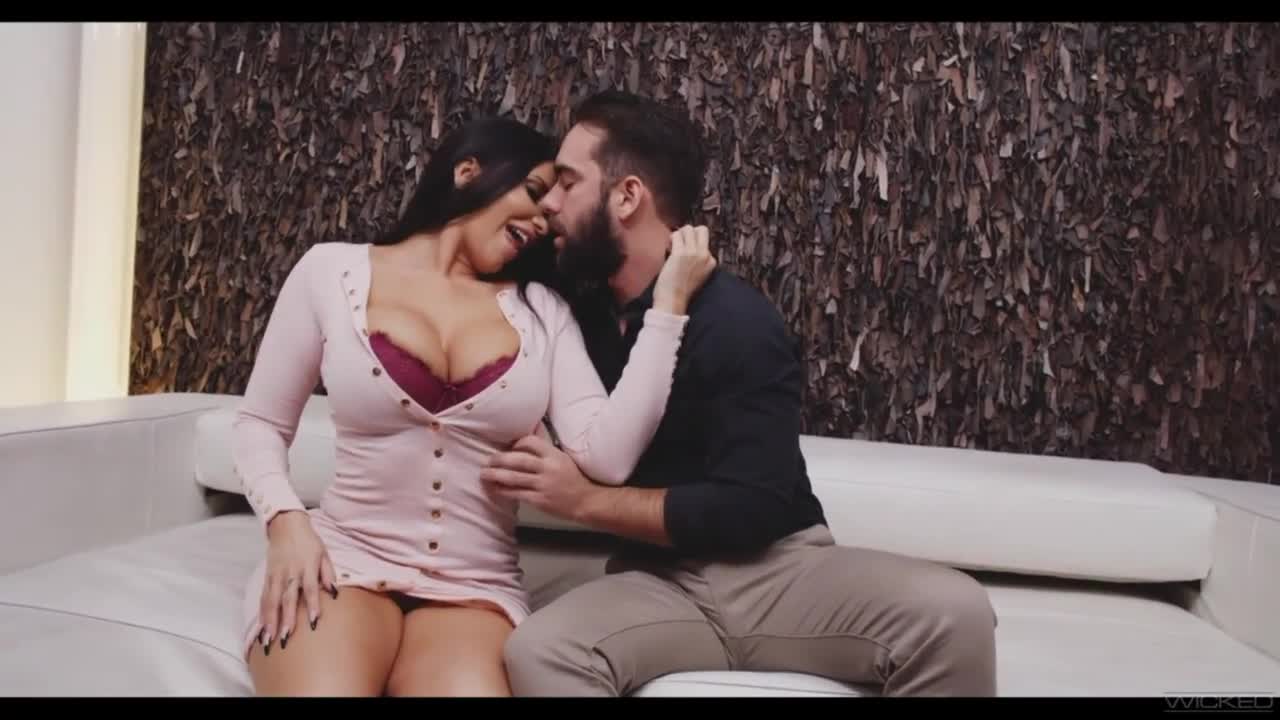 Stunning big-bottomed brunette Romi Rain enjoys rough sex