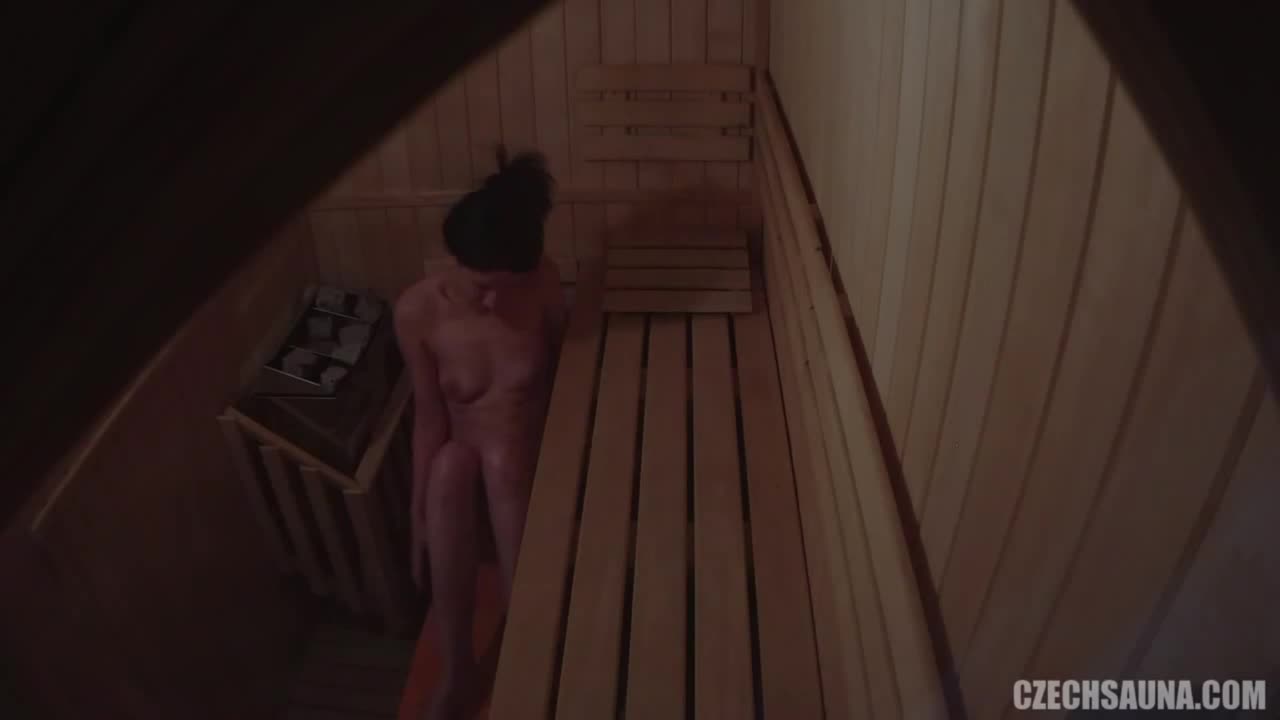 Hidden cam porno video featuring three amateurs in the sauna - ePornTube